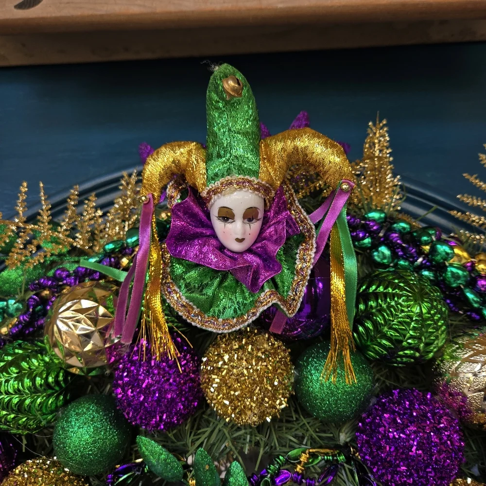 Mardi Gras Wreath: Let's Have A Ball!